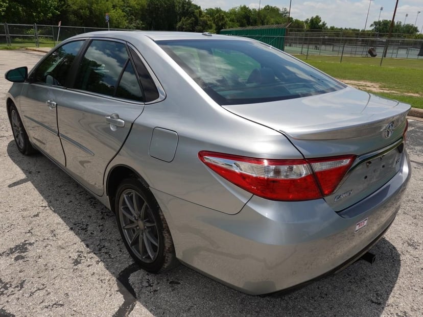 2016 Toyota Camry - Image 3