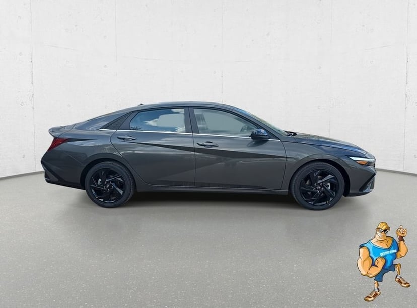 2026 Hyundai Elantra - Image 2