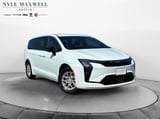 2027 Chrysler Pacifica - Preview 2