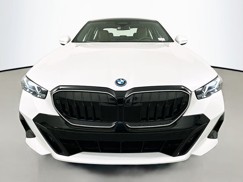 2027 BMW 5-series - Image 1