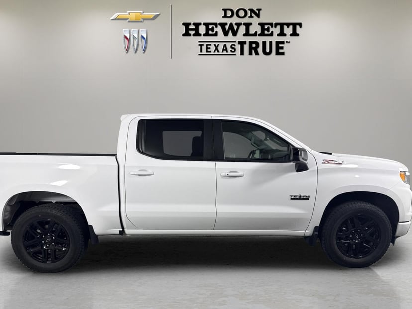 2023 Chevrolet Silverado - Image 2
