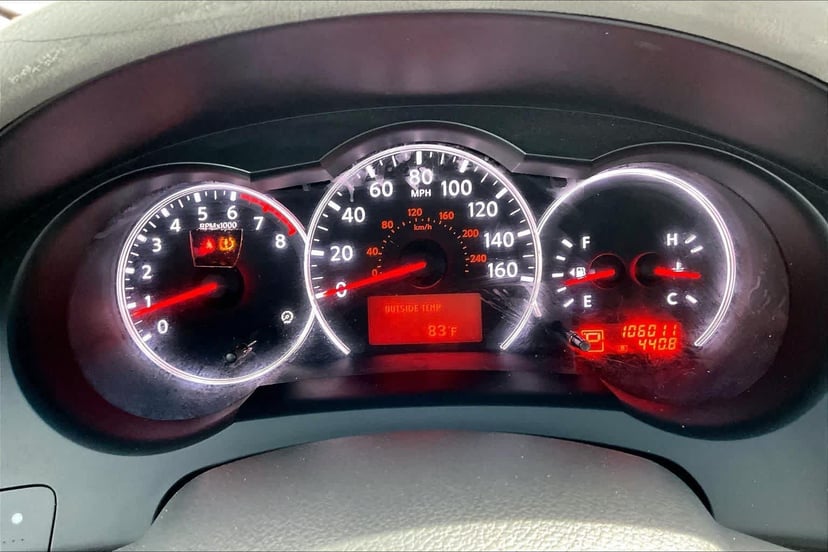2010 Nissan Altima - Image 2