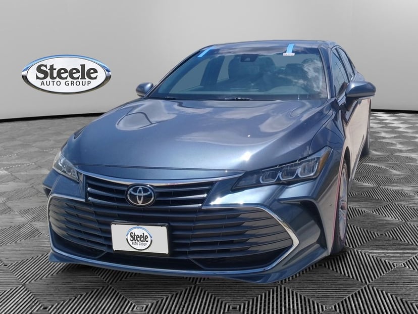 2022 Toyota Avalon - Image 1