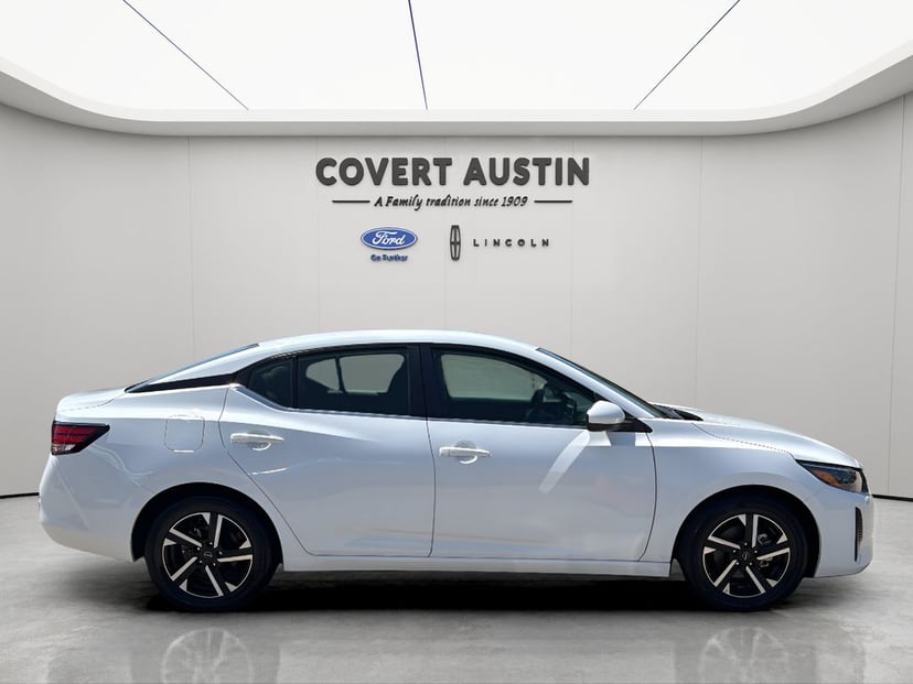 2025 Nissan Sentra - Image 2