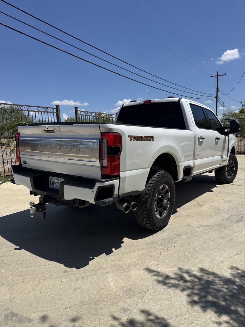 2024 Ford F-250 - Image 1