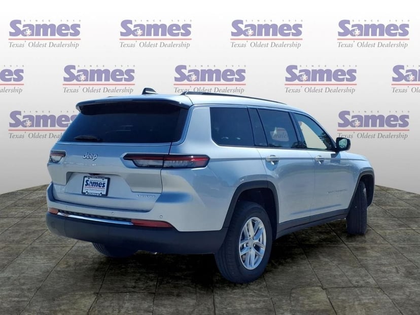 2026 Jeep Grand Cherokee - Image 2