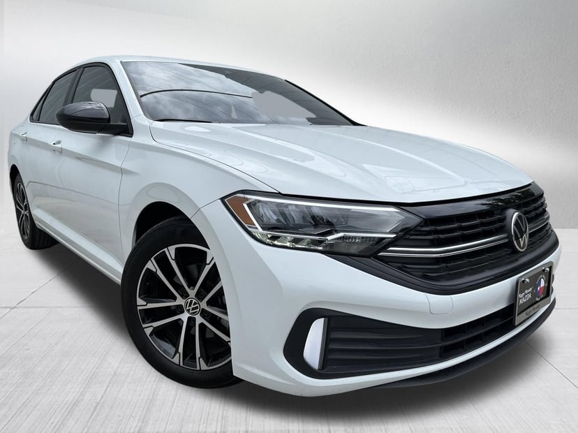 2024 Volkswagen Jetta - Image 3