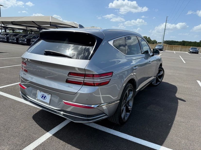 2025 Genesis GV80 - Image 3