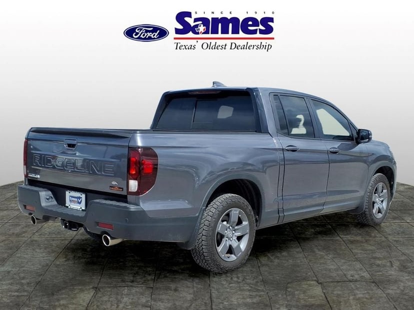 2025 Honda Ridgeline - Image 2