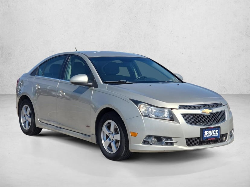 2014 Chevrolet Cruze - Image 1