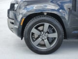 2025 Land Rover Defender - Preview 9