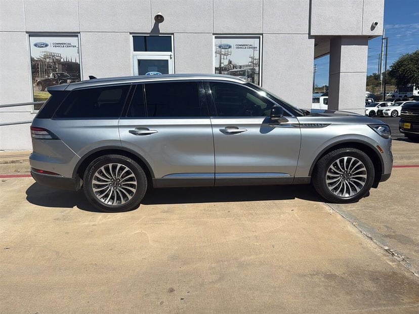 2024 Lincoln Aviator - Image 1