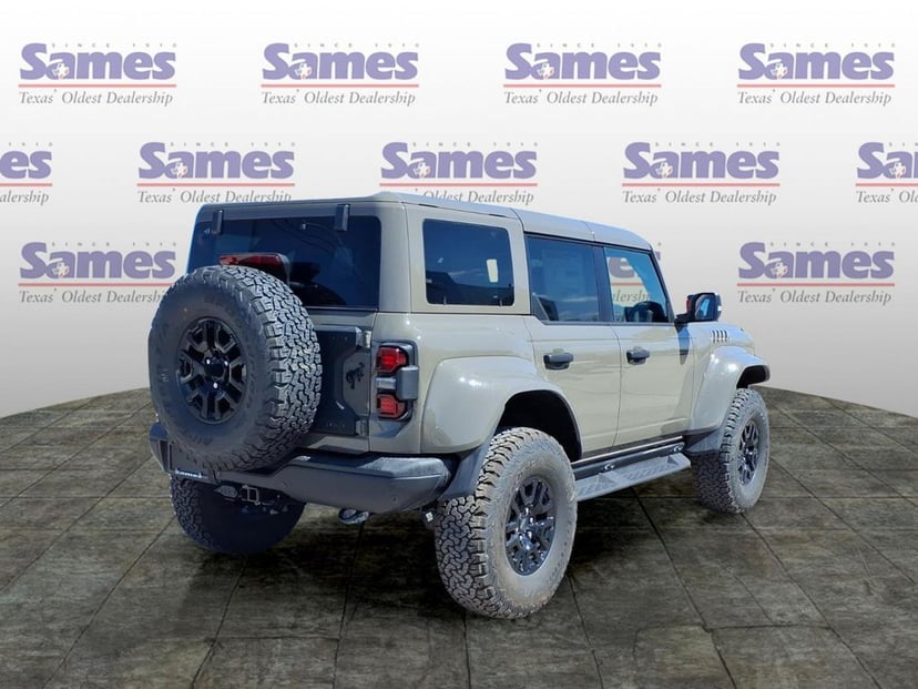 2026 Ford Bronco - Image 3