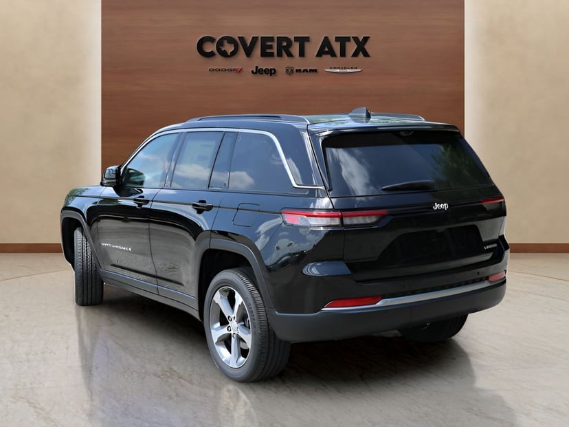 2026 Jeep Grand Cherokee - Image 2