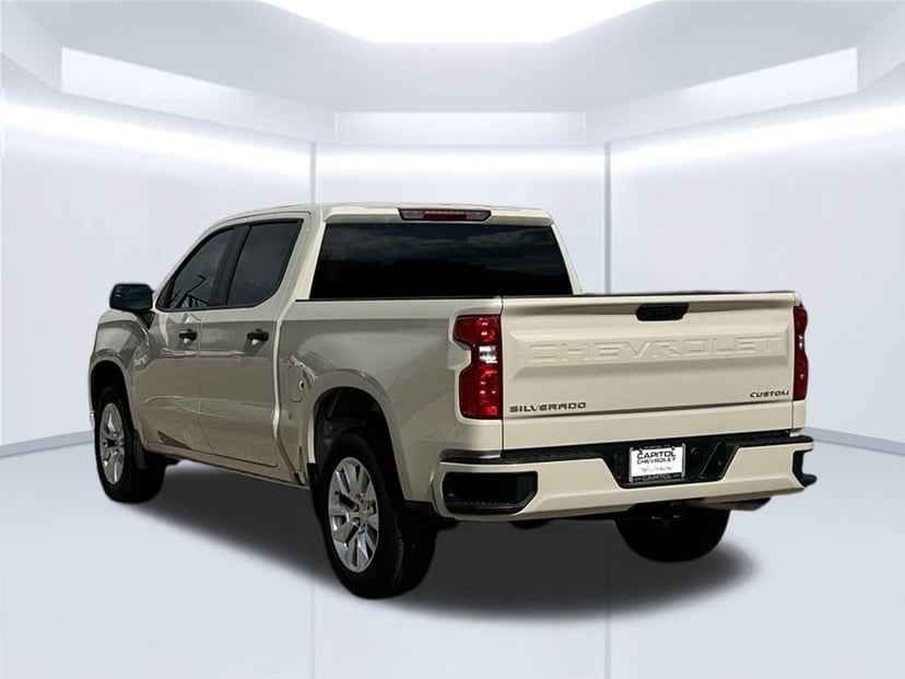 2026 Chevrolet Silverado 1500 - Image 2