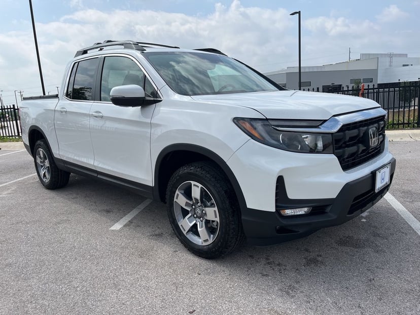 2026 Honda Ridgeline - Image 3