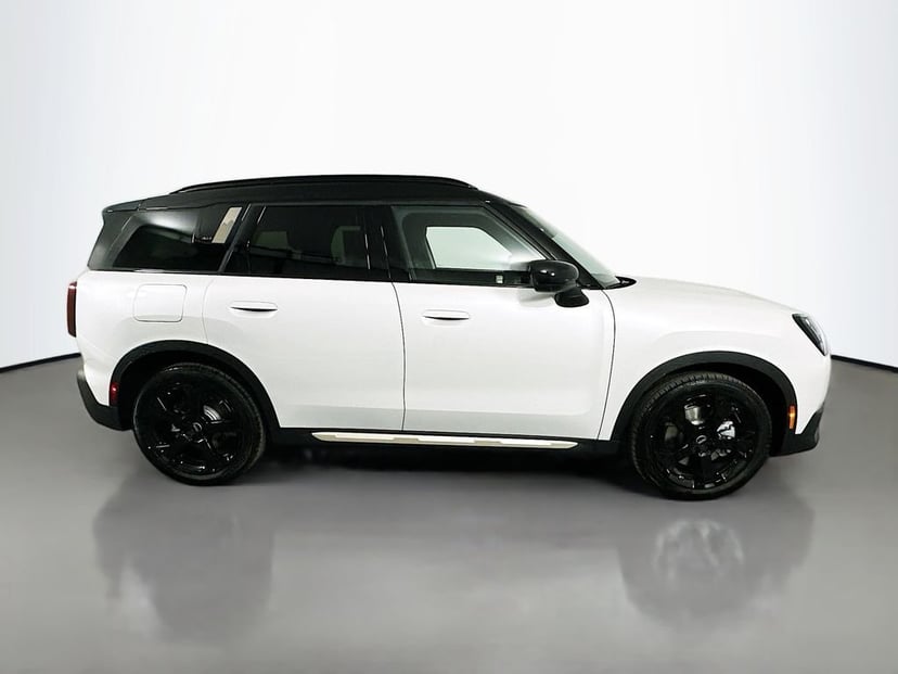 2027 MINI Countryman - Image 2