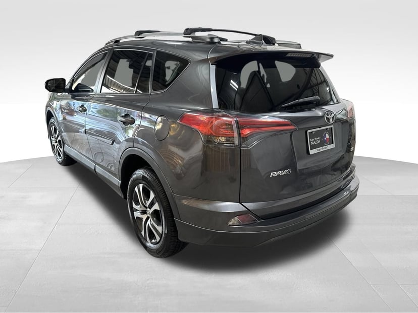 2018 Toyota RAV4 - Image 1