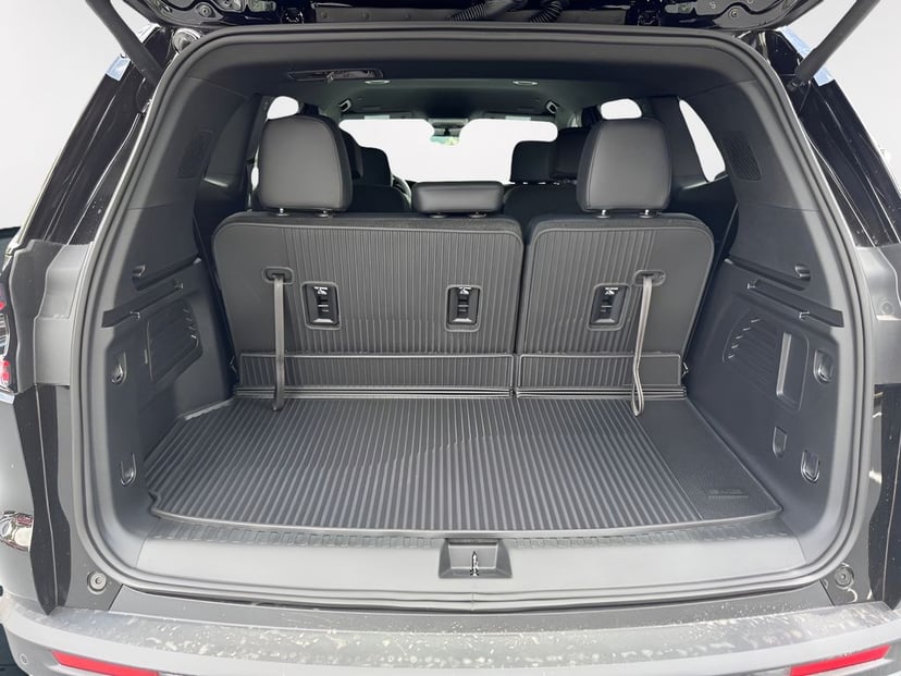 2026 GMC Acadia - Image 3