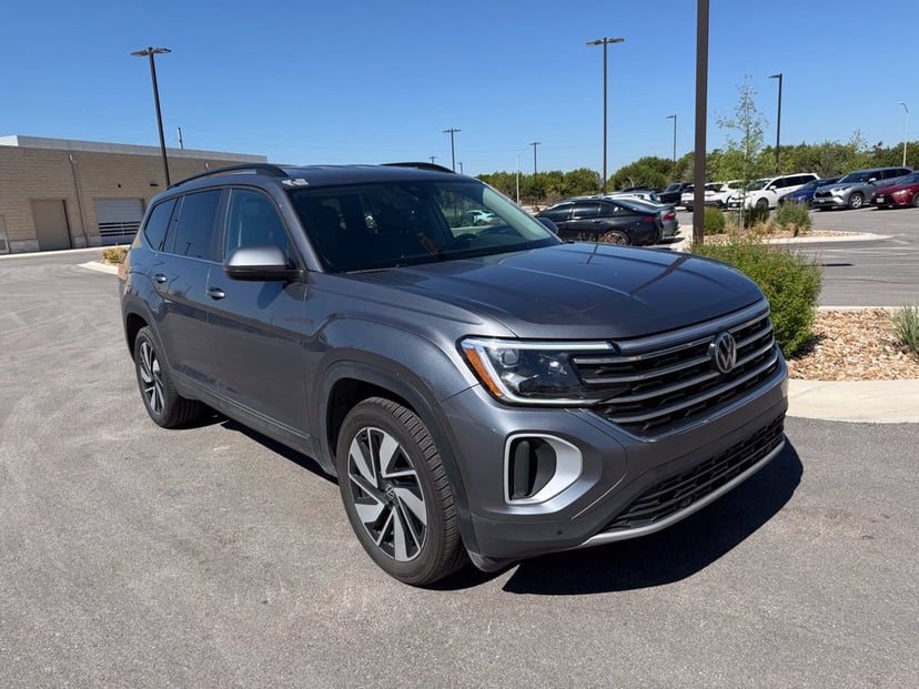 2025 Volkswagen Atlas - Image 1