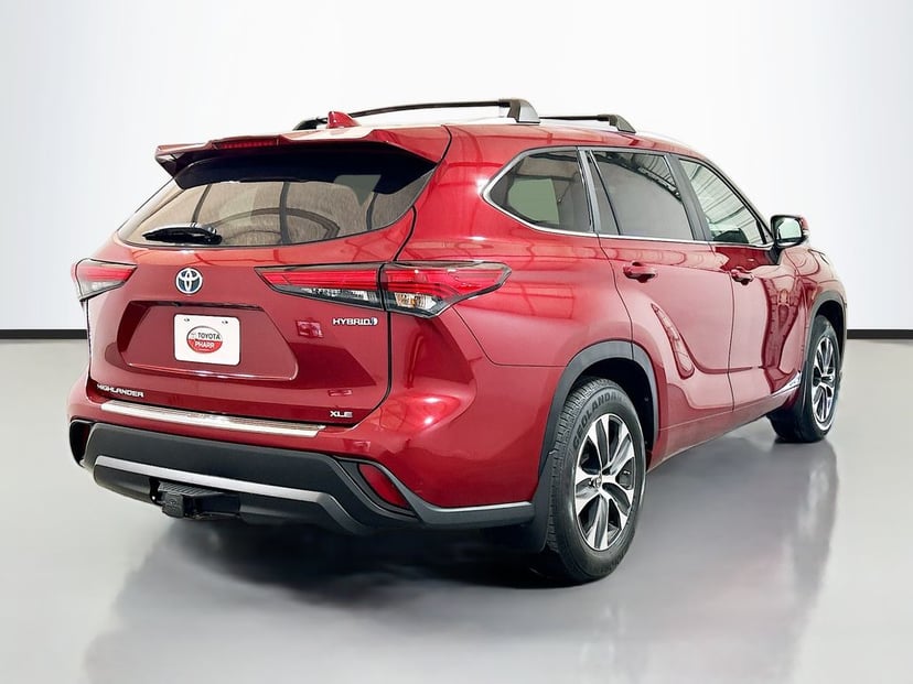 2023 Toyota Highlander - Image 2