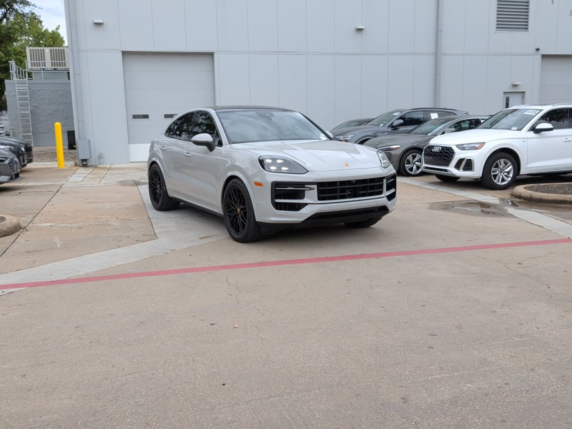 2024 Porsche Cayenne - Image 1