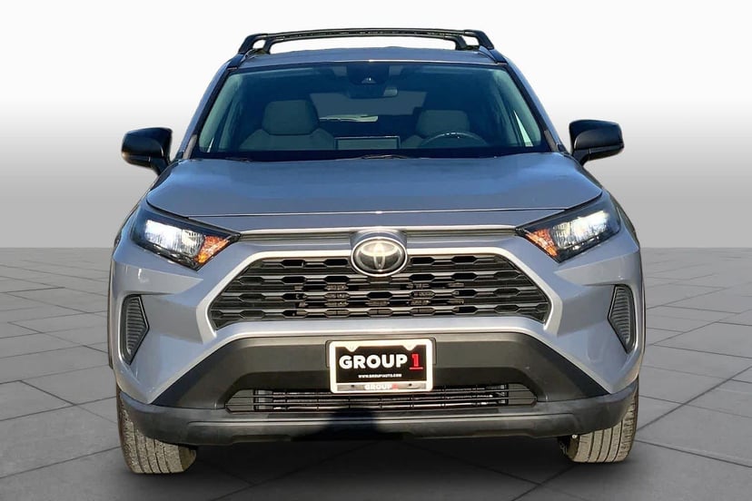 2019 Toyota RAV4 - Image 3