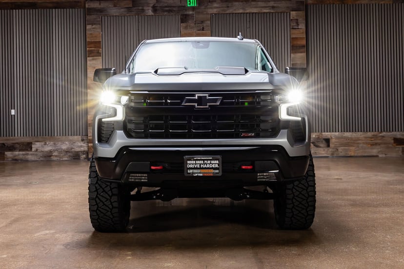 2023 Chevrolet Silverado 1500 - Image 3