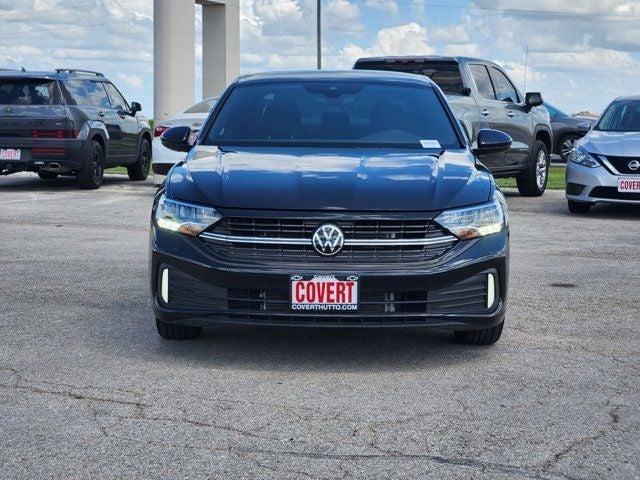 2024 Volkswagen Jetta - Image 2