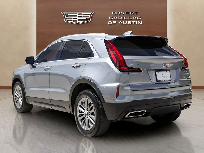 2025 Cadillac XT4 - Image 3