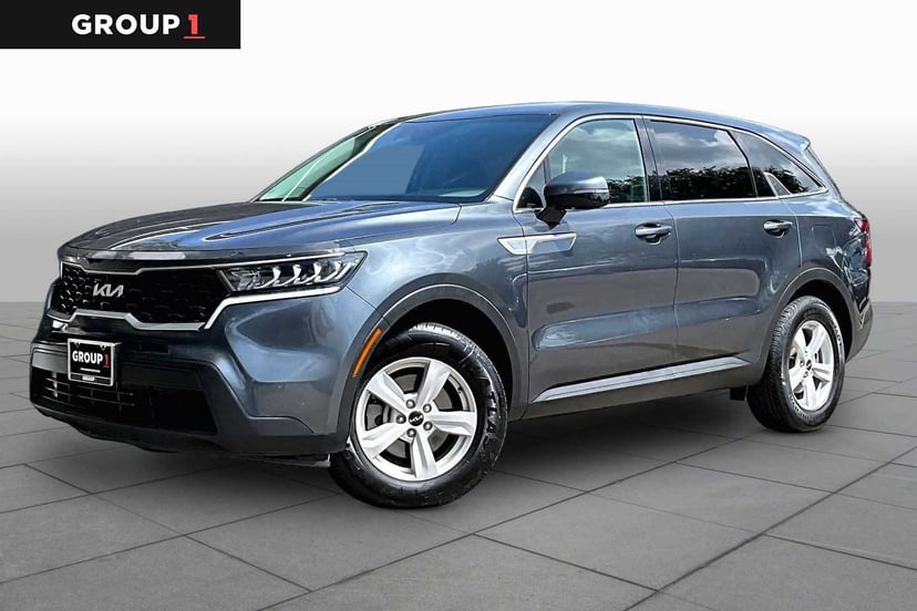 2023 Kia Sorento - Image 2