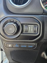 2022 Jeep Wrangler - Preview 12
