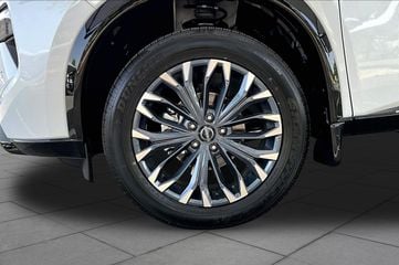 2026 Nissan Rogue - Image 2