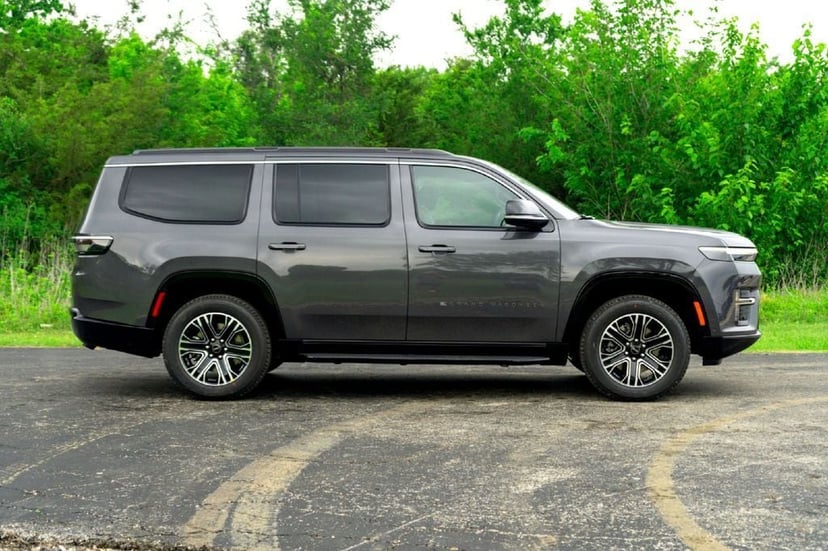 2026 Jeep Wagoneer - Image 2