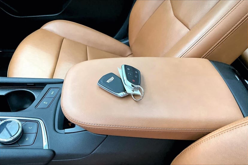2023 Cadillac XT5 - Image 2