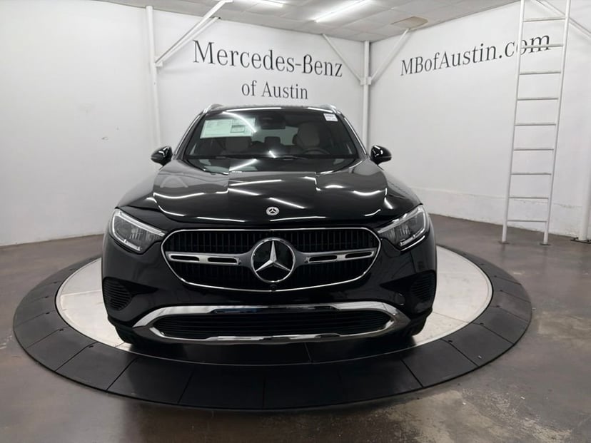 2027 Mercedes-Benz GLC - Image 1