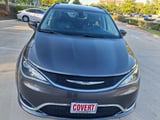 2017 Chrysler Pacifica - Preview 2