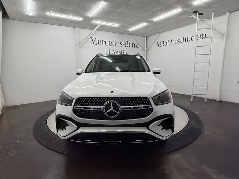 2026 Mercedes-Benz GLE - Image 2