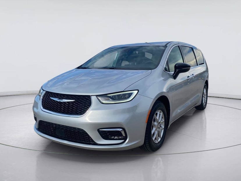 2024 Chrysler Pacifica - Image 1