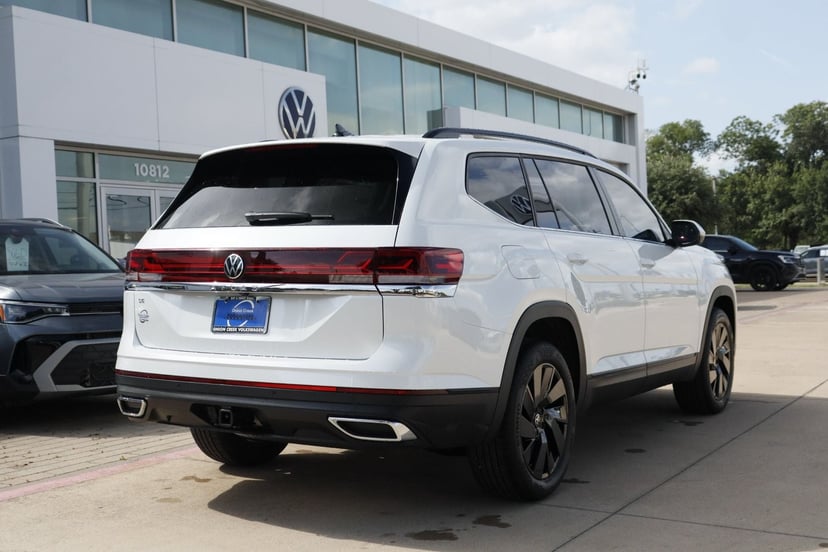 2026 Volkswagen Atlas - Image 2