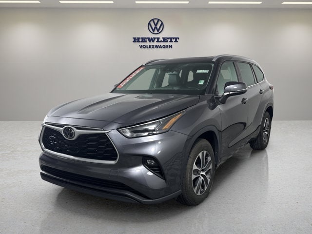2023 Toyota Highlander - Image 1