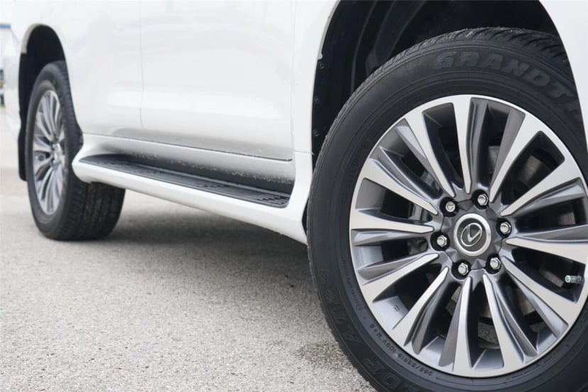 2021 Lexus GX - Image 2