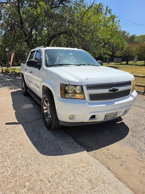 2007 Chevrolet Avalanche - Image 1
