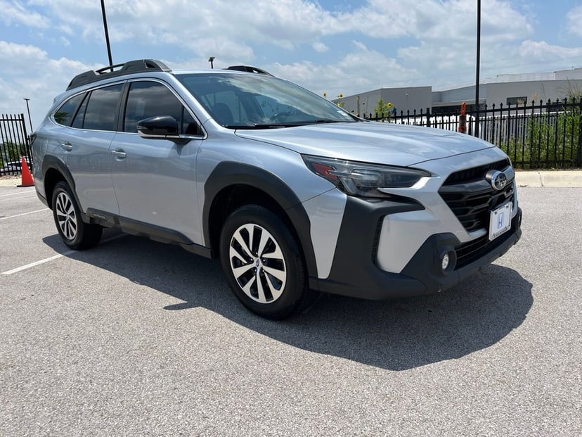 2023 Subaru Outback - Image 1
