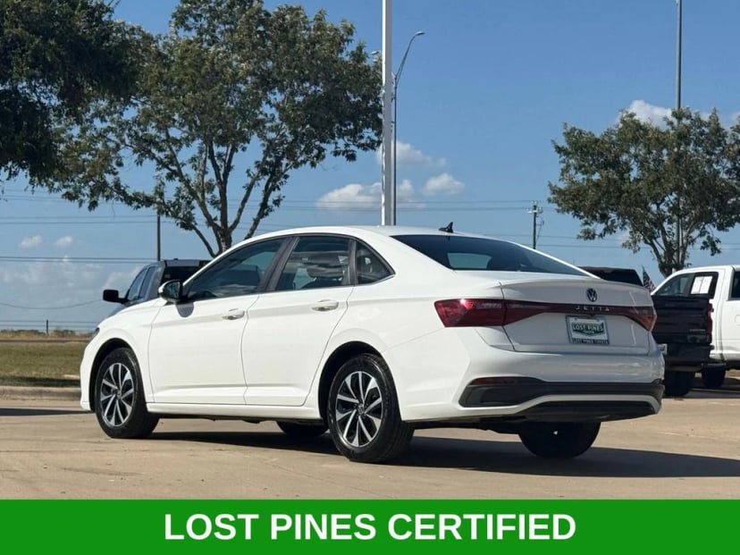 2025 Volkswagen Jetta - Image 2