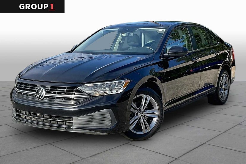 2024 Volkswagen Jetta - Image 2