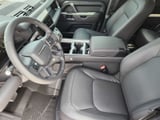 2026 Land Rover Defender - Preview 12