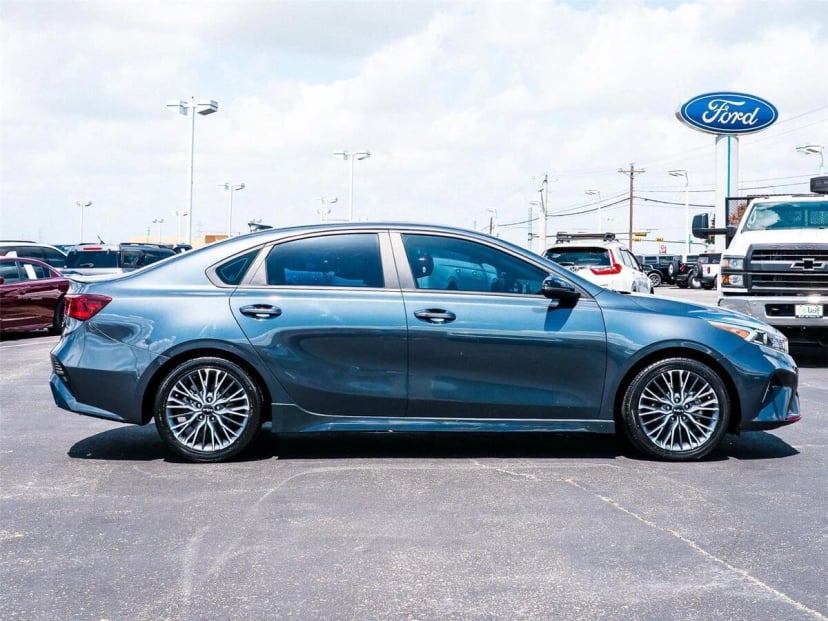2022 Kia Forte - Image 3