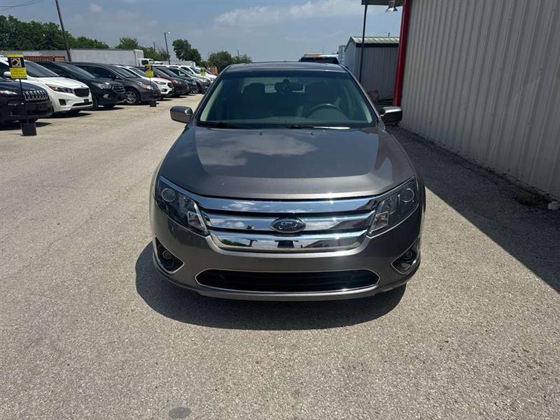 2010 Ford Fusion - Image 2