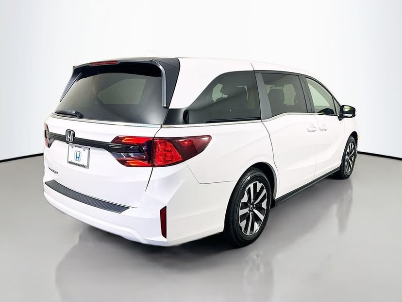 2026 Honda Odyssey - Image 2